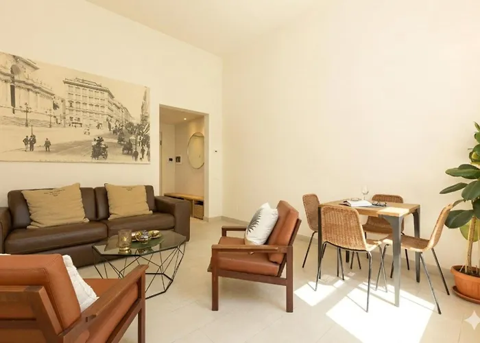 Appartamento Lovely Cozy Nazionale 4 *